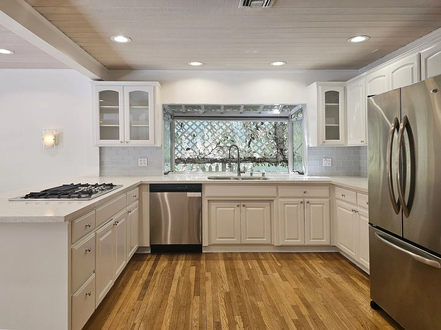 Charming 3BR/2BA in Encino — Photo 3