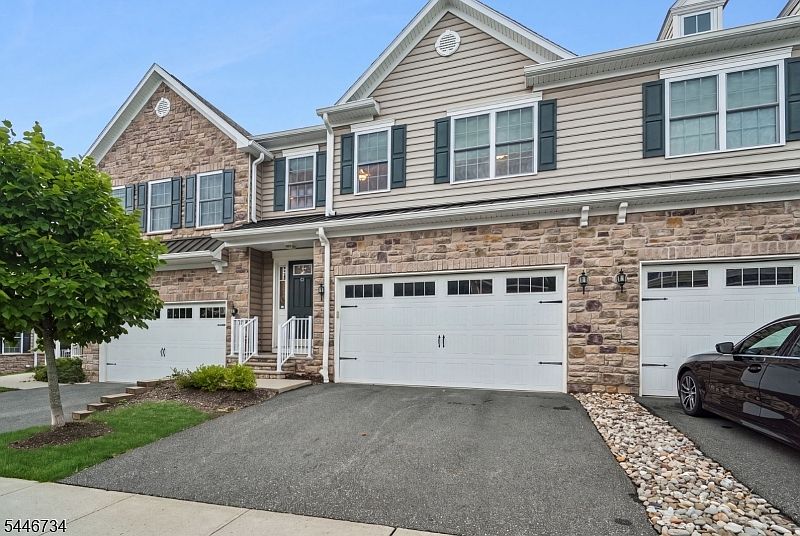 1st image of 21 Fillmore Drive