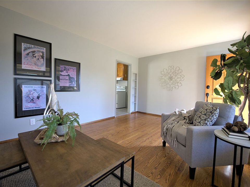 1st image of 527 Lindley Dr
