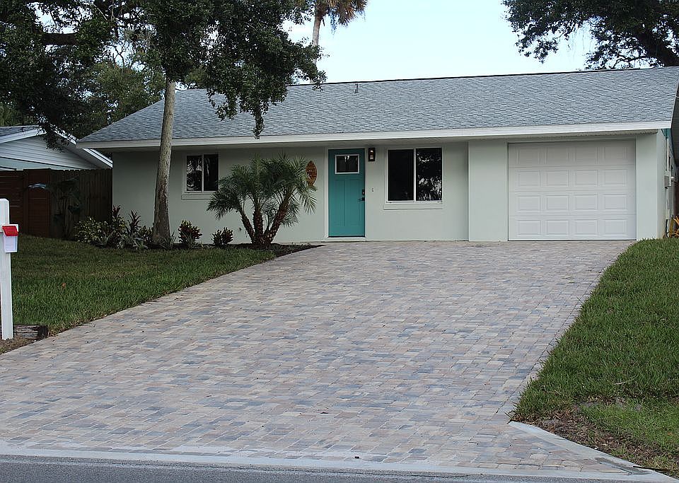 1st image of 2309 Saxon Dr