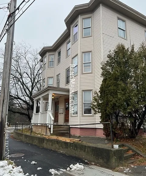 591 Main St #10 — Photo 10