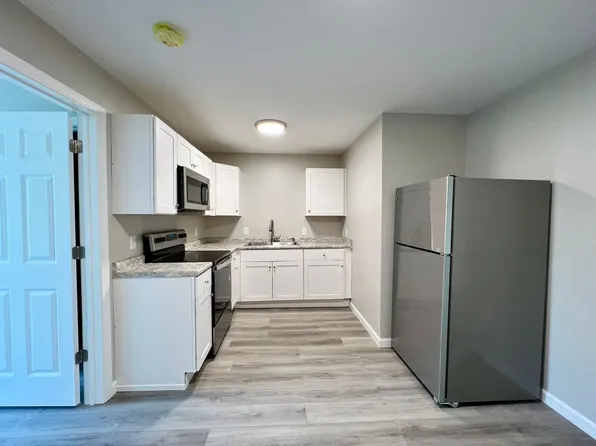 8 Dutton Street, 8 Dutton St #8, Manchester, NH 03104