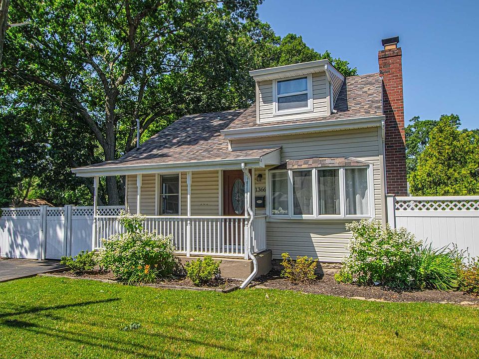 1st image of 1366 Pine Acres Blvd