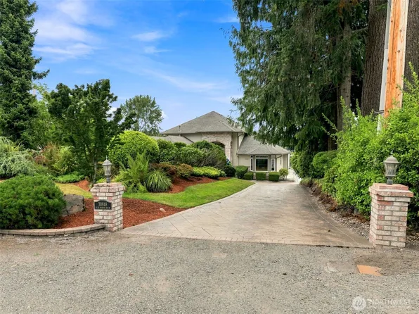 30848 W Lk. Morton Dr. SE Drive SE, Kent, WA 98042