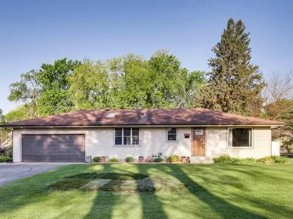 8230 18th Ave S, Bloomington, MN 55425