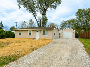 9420 Riverview Ln, Caledonia, WI 53108