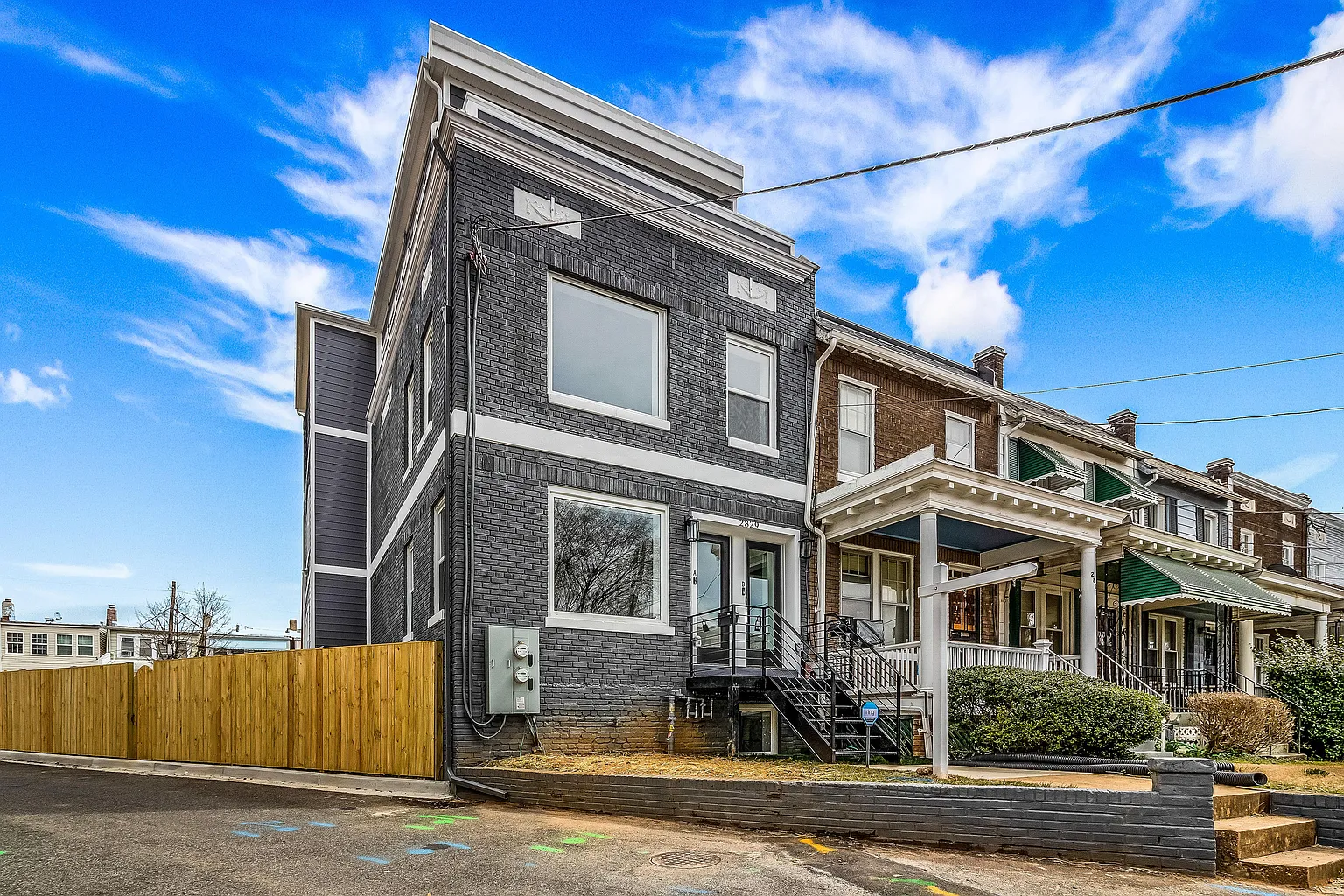 2829 5th St NE photo 1
