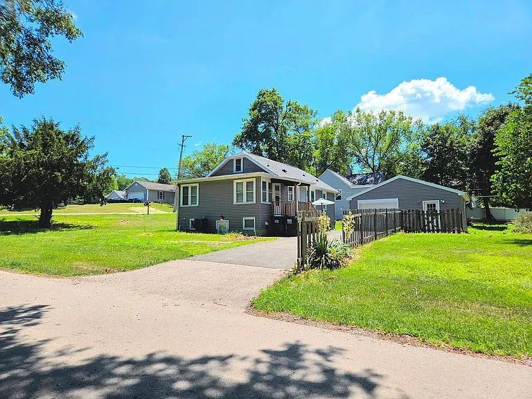 3823 E Wonder Lake Rd — Photo 40