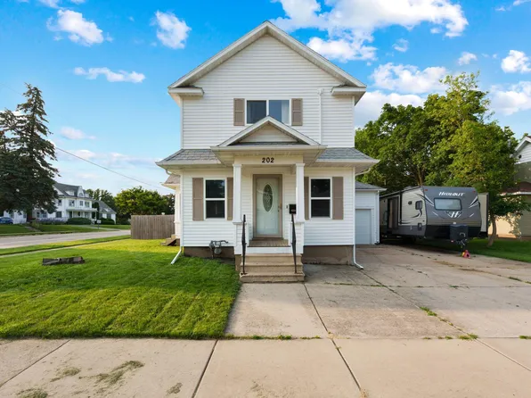 202 South St, Owatonna, MN 55060