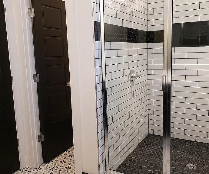 Upstairs master bathroom large tiled shower & separate toilet closet.