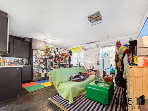 803 Quincy Street image 1 of 8
