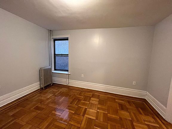5th image of 110 Glenwood Ave APT 203