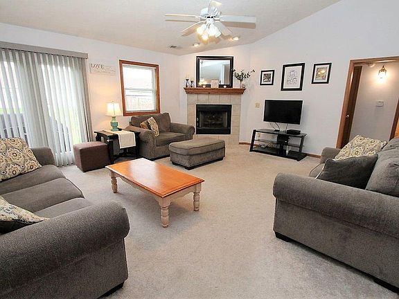 2nd image of 218 Gallop Dr