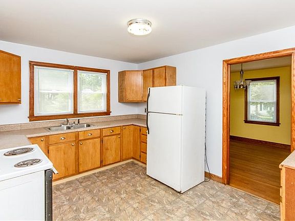 2nd image of 1303 Stewart Ave