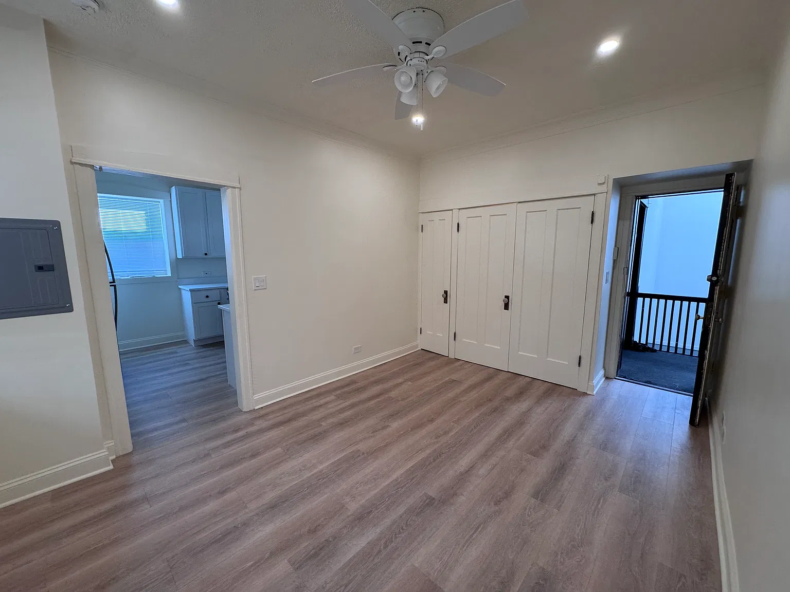 Studio, 500 sqft, $1,450 — Photo 3