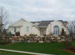 1607 Shenandoah Dr, Waunakee, WI 53597