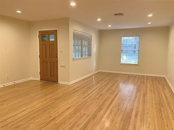 4th image of 4410 Stillbrooke Dr