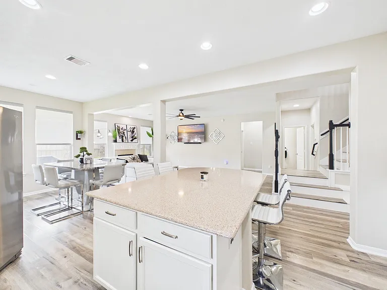 9426 Russeff Field Ln — Photo 10