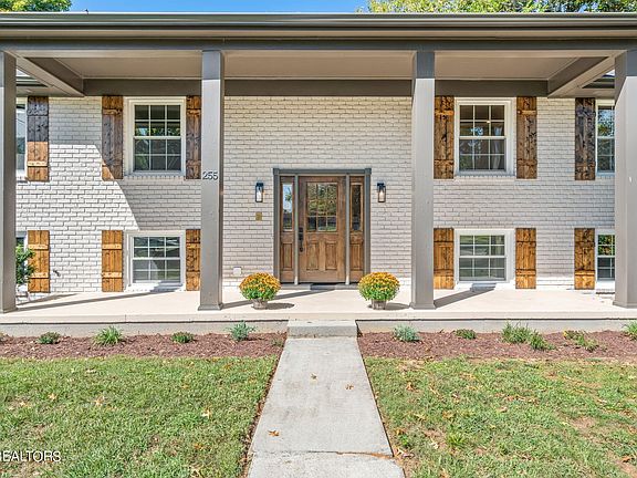 5th image of 255 W Heritage Dr
