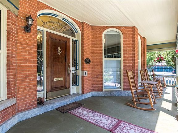 2nd image of 288 Linwood Ave