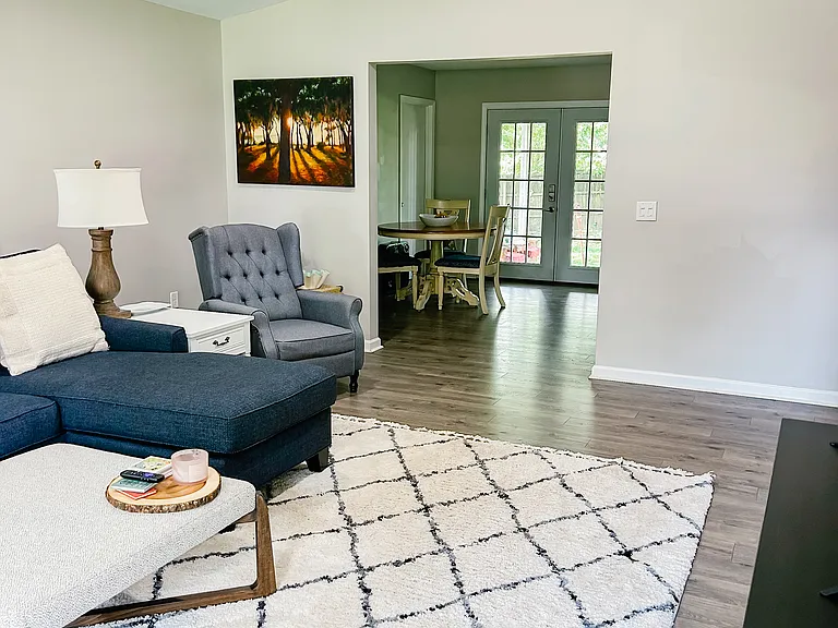 Antler Dr — Photo 4
