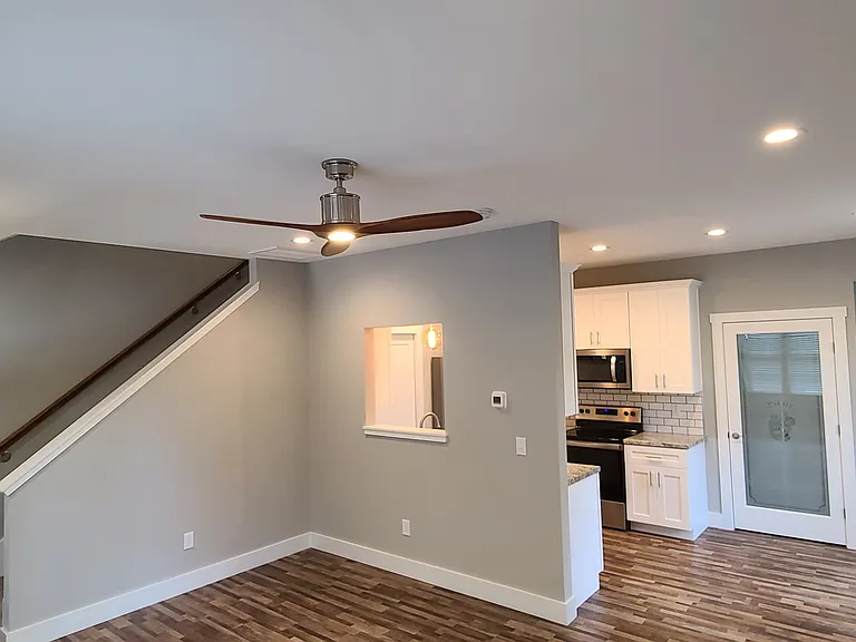 109 Stone Dr #100 — Photo 1