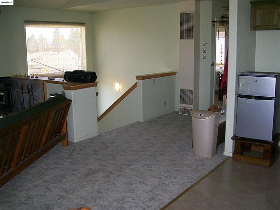 4th image of 687-105 Acorn Way
