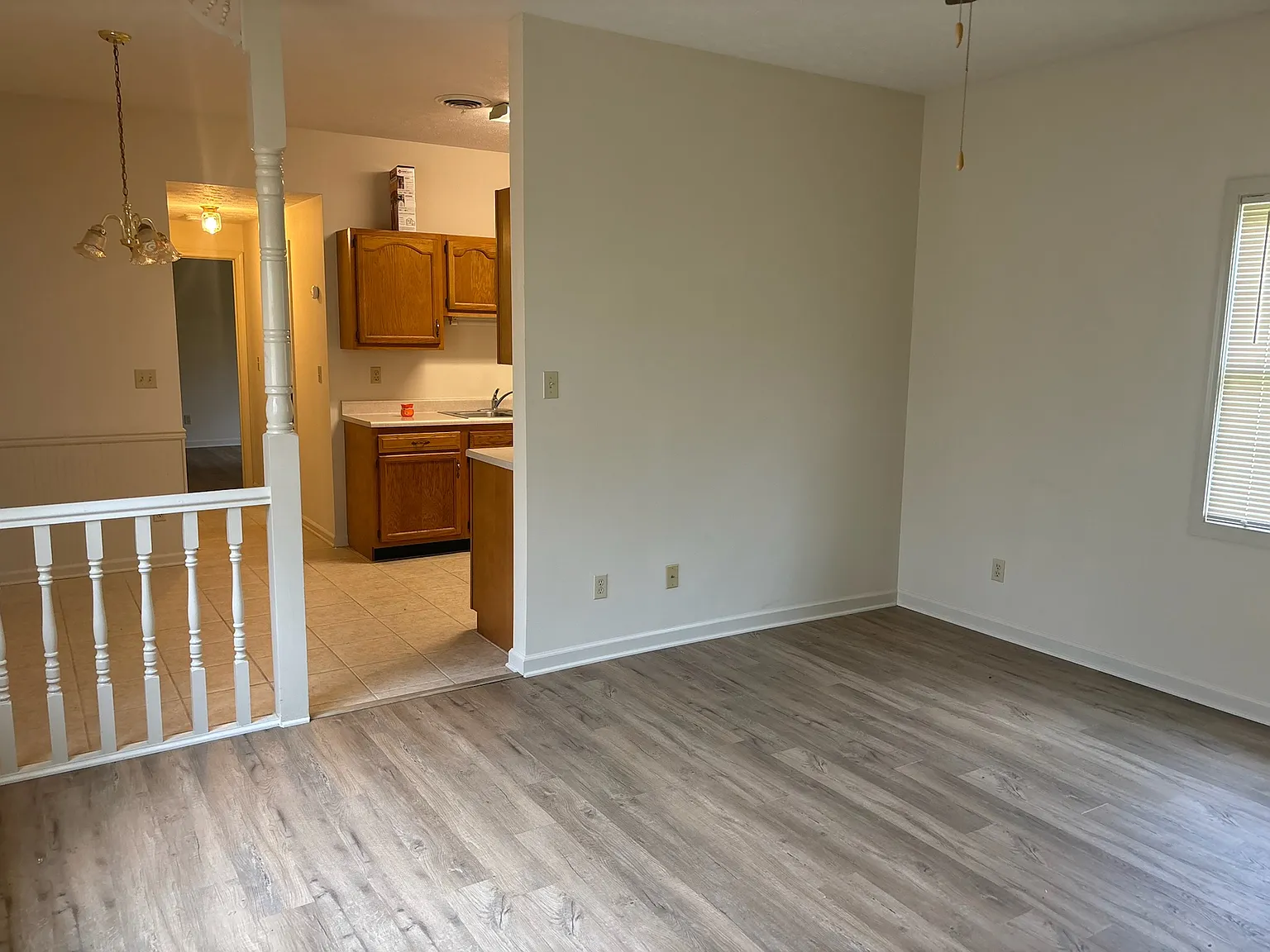 1 bed, 1225 sqft, $1,000 — Photo 3