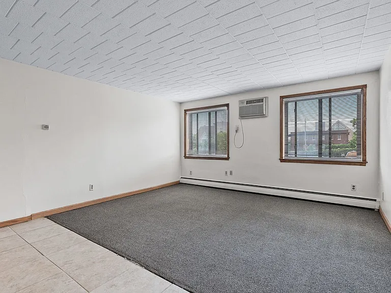 1111 S 7th St — Photo 38