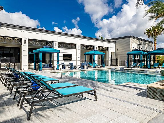 Vale East Resort-Style Pool