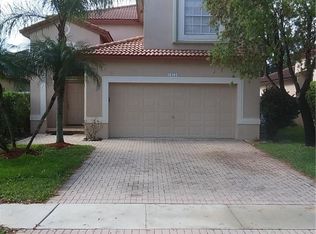 19250 NW 12th Mnr, Hollywood, FL 33029