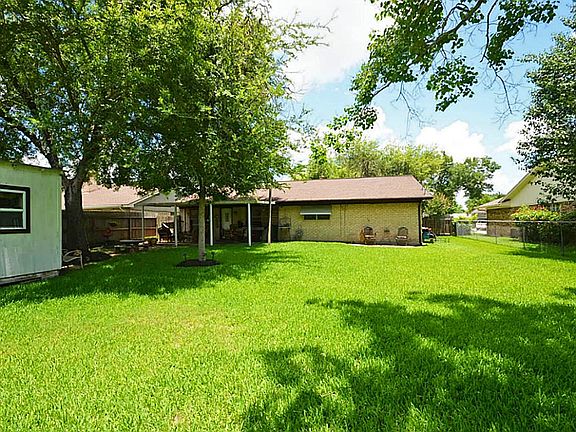 2nd image of 1808 Winding Creek Dr
