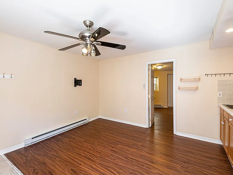 1635 E Passyunk Ave — Photo 16