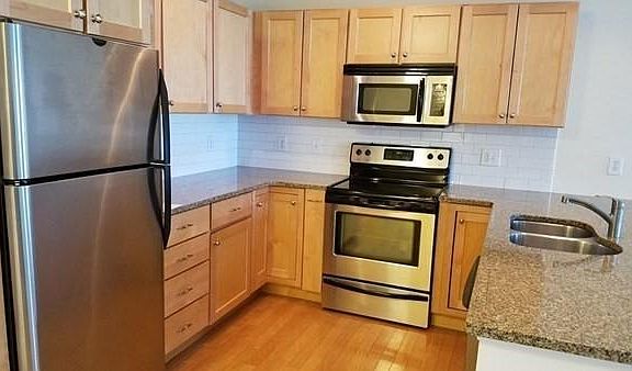 3rd image of 8 Crowninshield St Unit 405