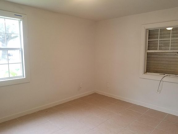 4th image of 4710 Saint Anthony Ave