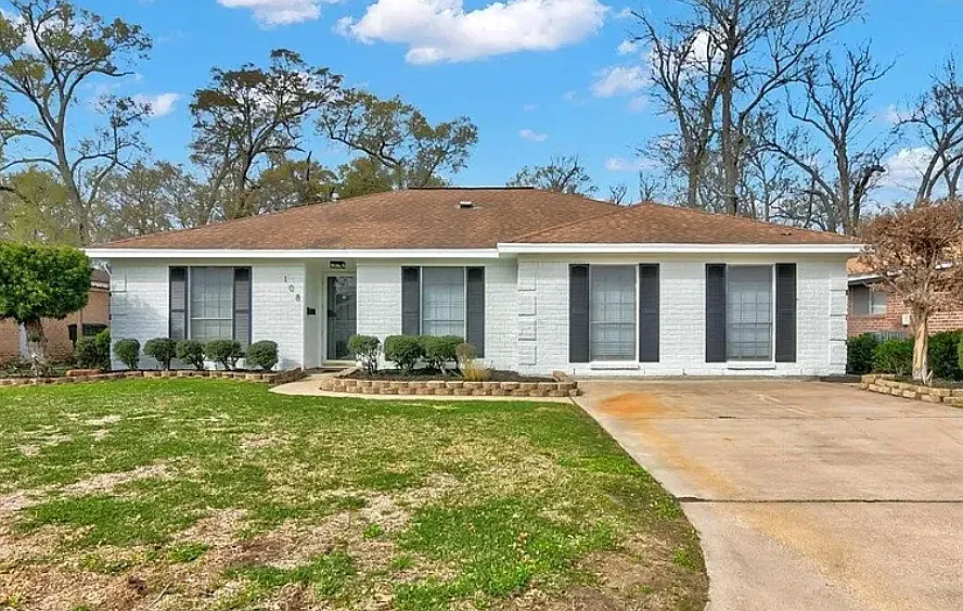 108 Sparrow Way - 1 — Photo 1
