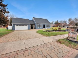 19 Susan Ln, Southington, CT 06489