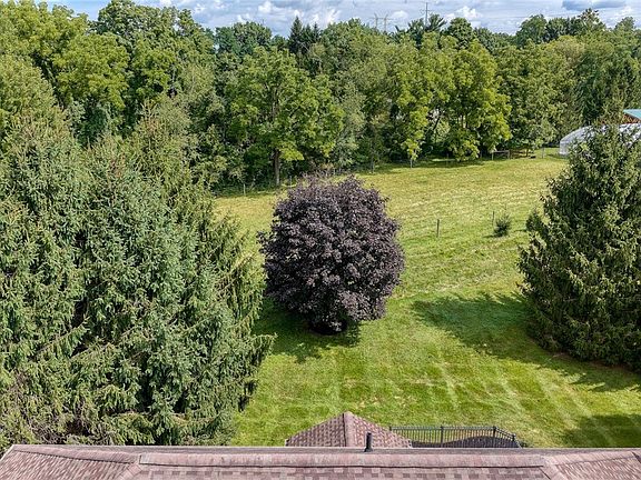 3rd image of 1413 Ashford Glen Ln