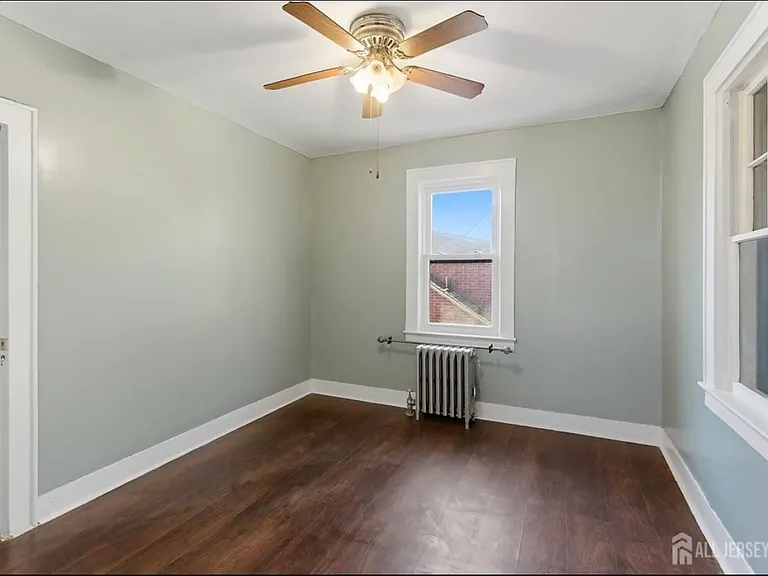 10 Garfield St #2 — Photo 13