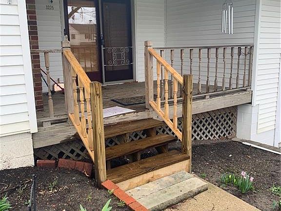 3rd image of 3225 Hudson Dr