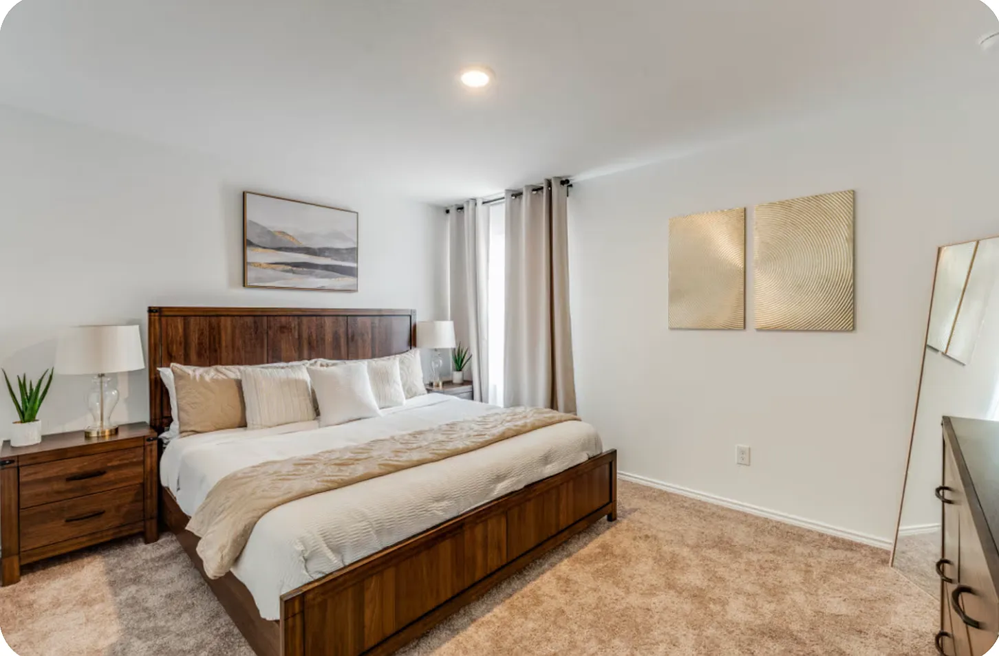 4 bed, 1667 sqft, $4,000 — Photo 4