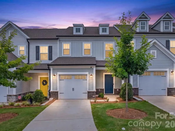 11012 Pagebrook Ln, Charlotte, NC 28214