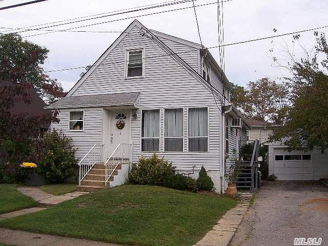 1st image of 3 Pequot Ave