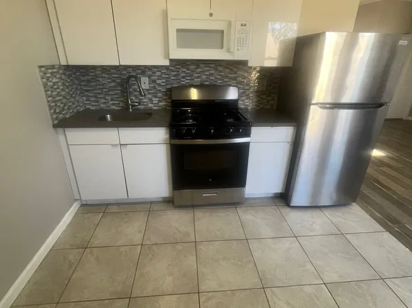 298 Halsted St, East Orange, NJ