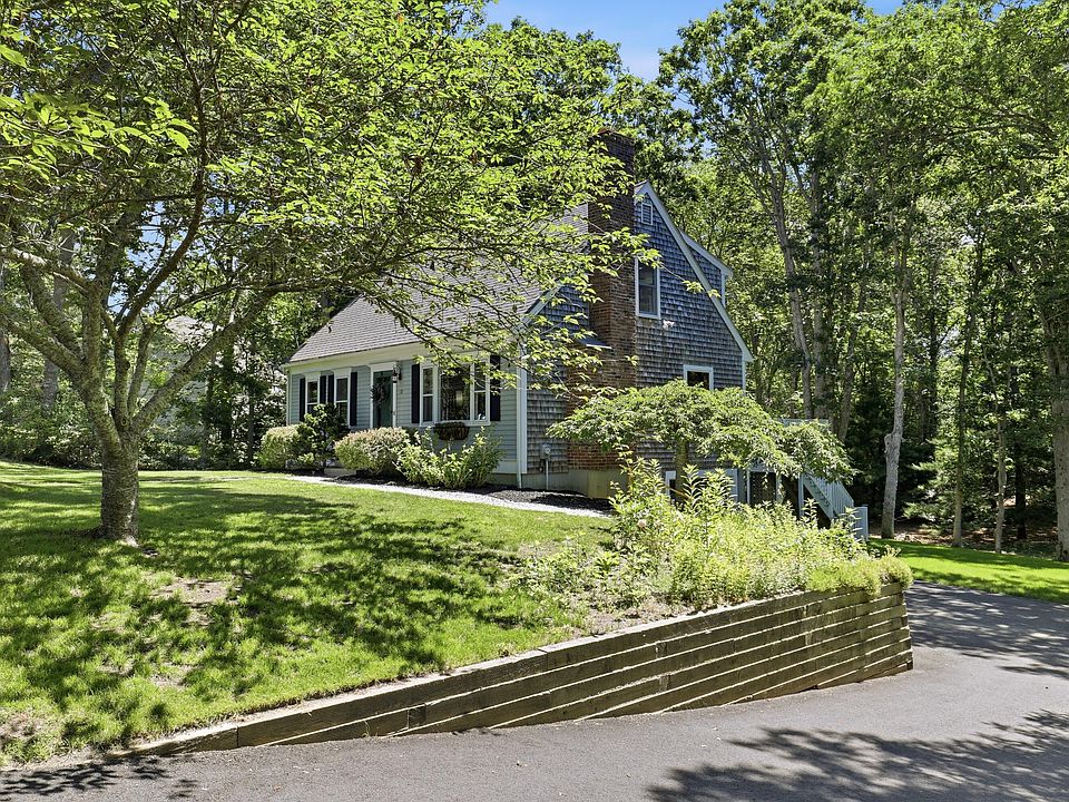 1st image of 10 Checkerberry Lane