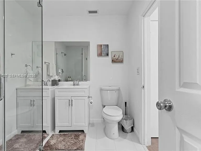 1430 NE 11th St #0 — Photo 22