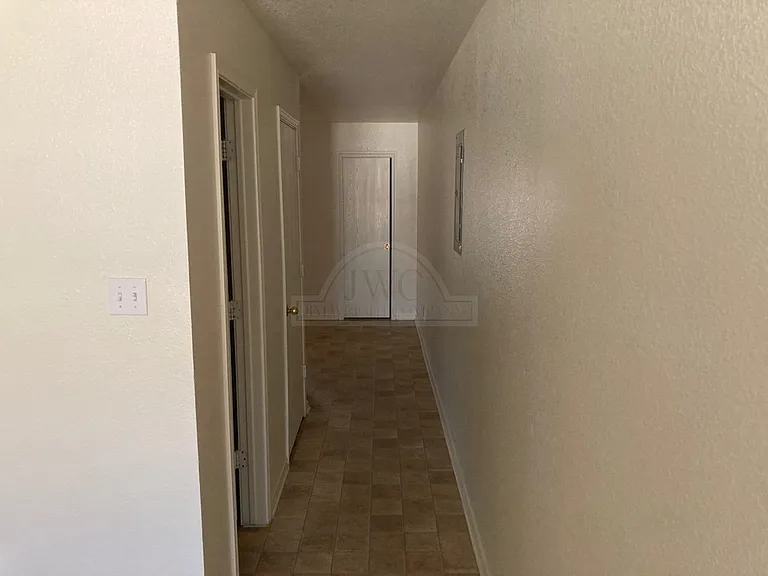 138 Ryan Cir — Photo 5