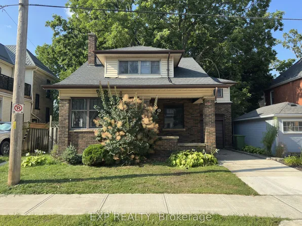 15 Saint Annes Pl, Saint Thomas, ON N5R 2W2