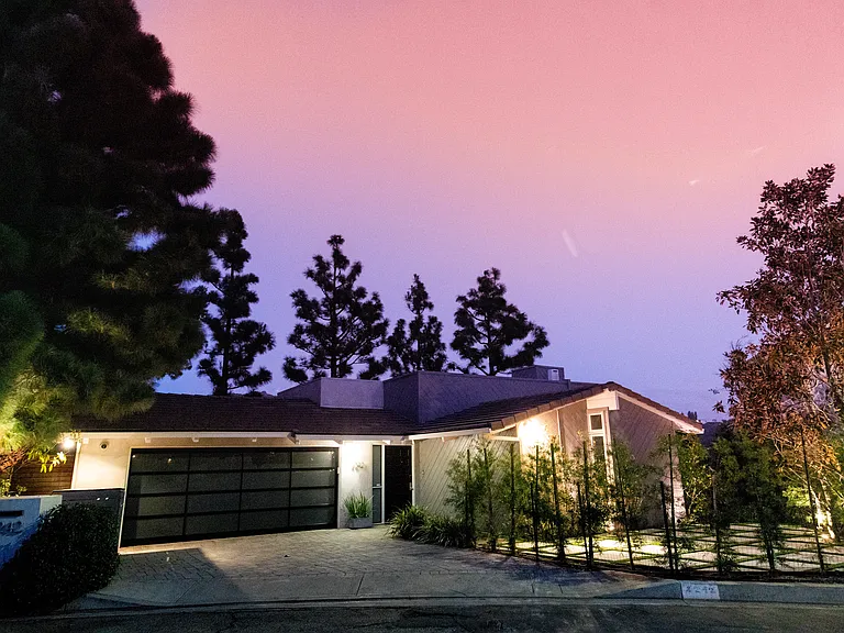 2242 Jeffersonia Way — Photo 44