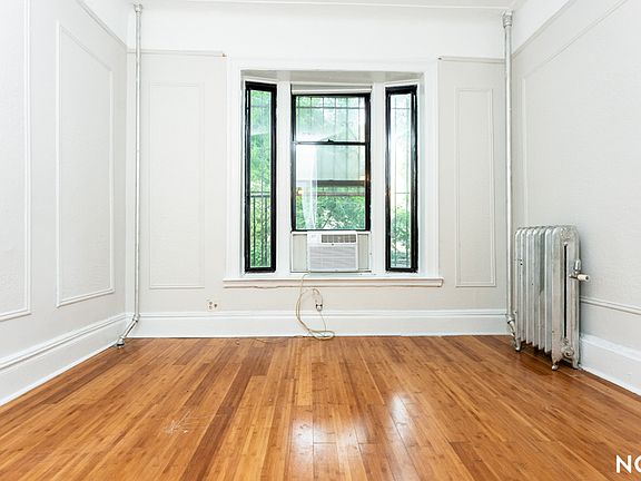 5th image of 380 Saint Johns Pl APT 1R